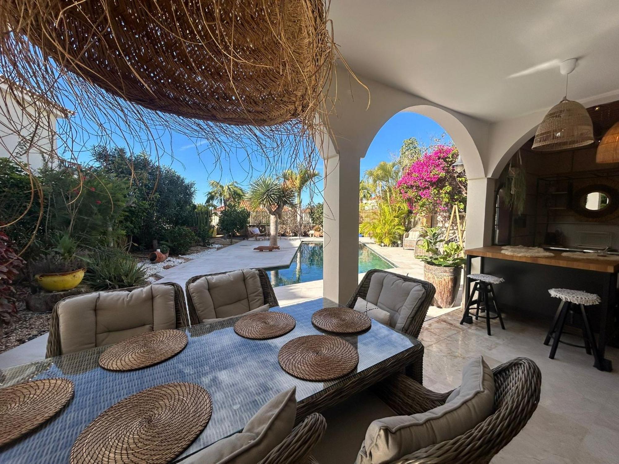 Villa Ibiza - Beautiful House With Private Pool Chayofa Luaran gambar